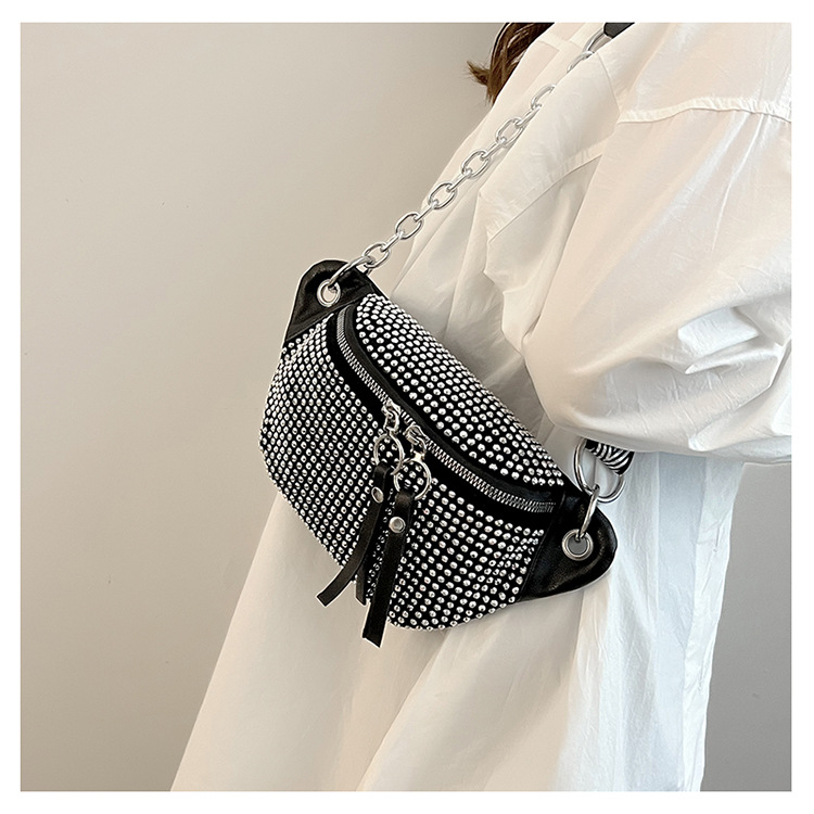 Streetwear Solid Color Diamonds Zipper Fanny Pack display picture 1