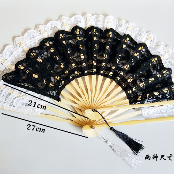 Ventilador de encaje europeo retro elegante dama ventilador de baile pro dama de honor ventilador de bordado de tela hecha a mano ventilador al por mayor