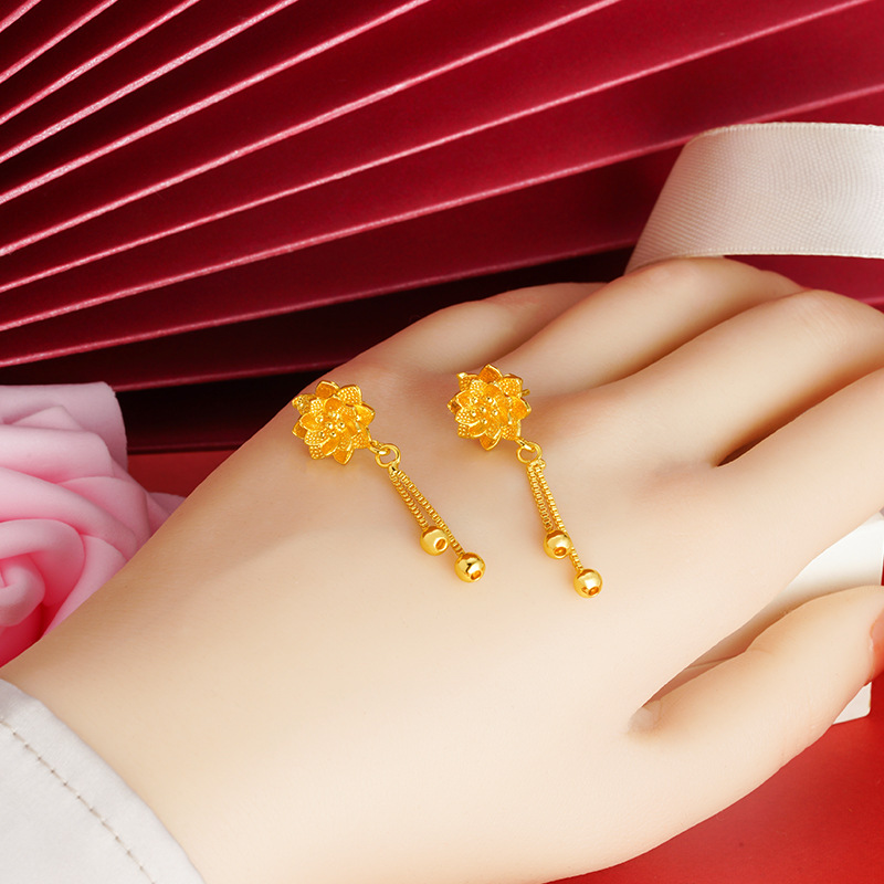 Pendientes de camelia de estilo antiguo Pendientes de verano de alta calidad para niñas con borlas Pendientes de oro de arena vietnamita que no se desvanecen durante mucho tiempo