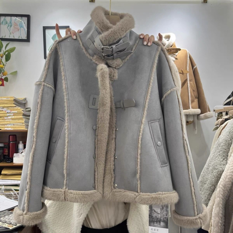 High-End Stand-Up Collar Motorcycle Jacket for Women 2025 Winter Velvet Thickeneded Fur One-Piece Lamb Wool Style Top