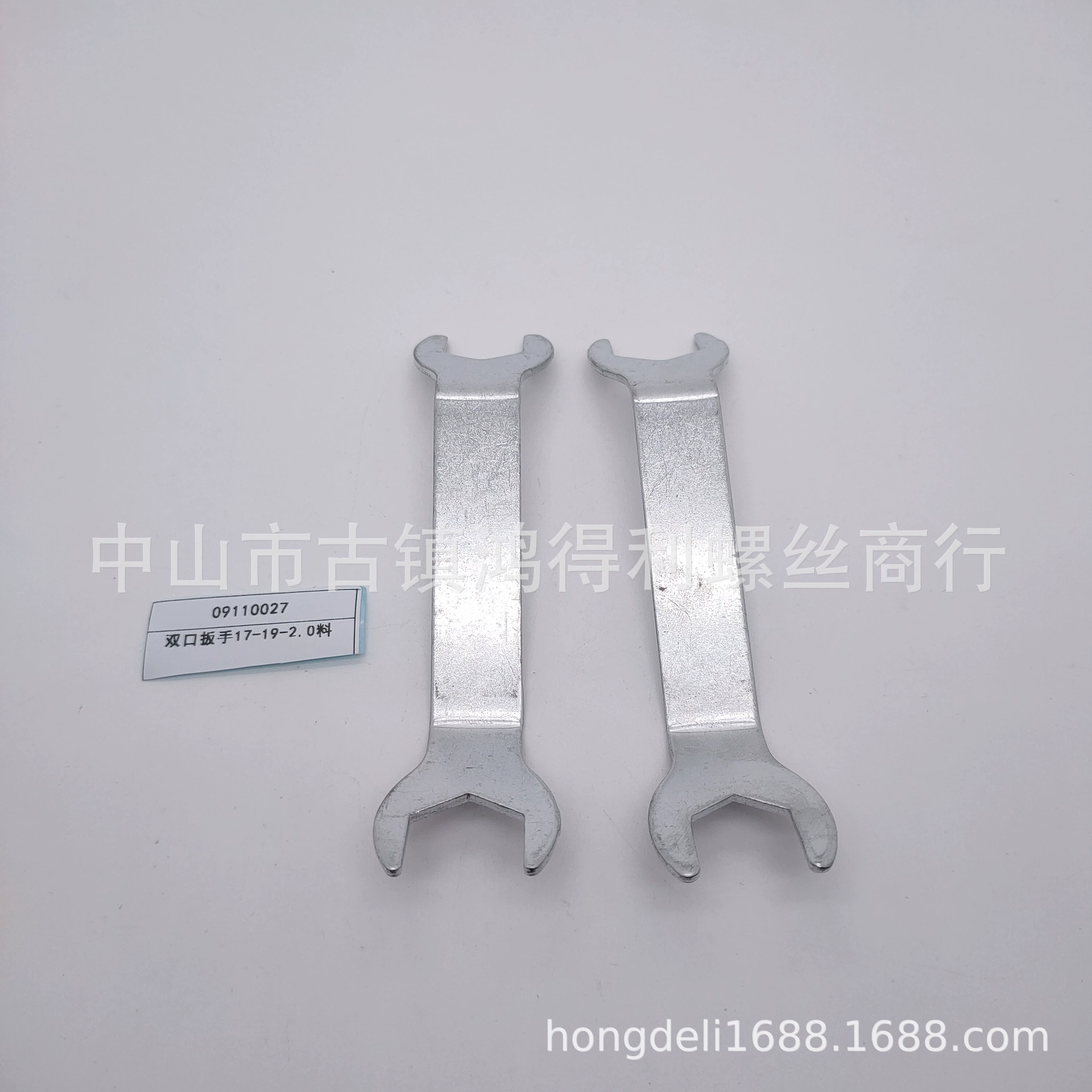 Двусторонний ключ с изогнутой головкой, поставка оцинкованных винтов для штамповки листового железа, односторонний ключ двойного назначения, аппаратные инструменты.