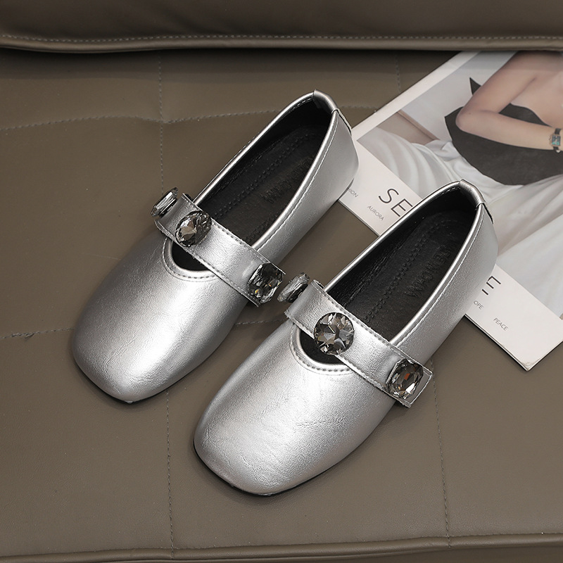 2026 nuevo estilo francés de diamante cuadrado y medio zapatillas de la mujer de vestir con la cabeza de la bolsa perezosa Mueller zapatos suaves ociosos