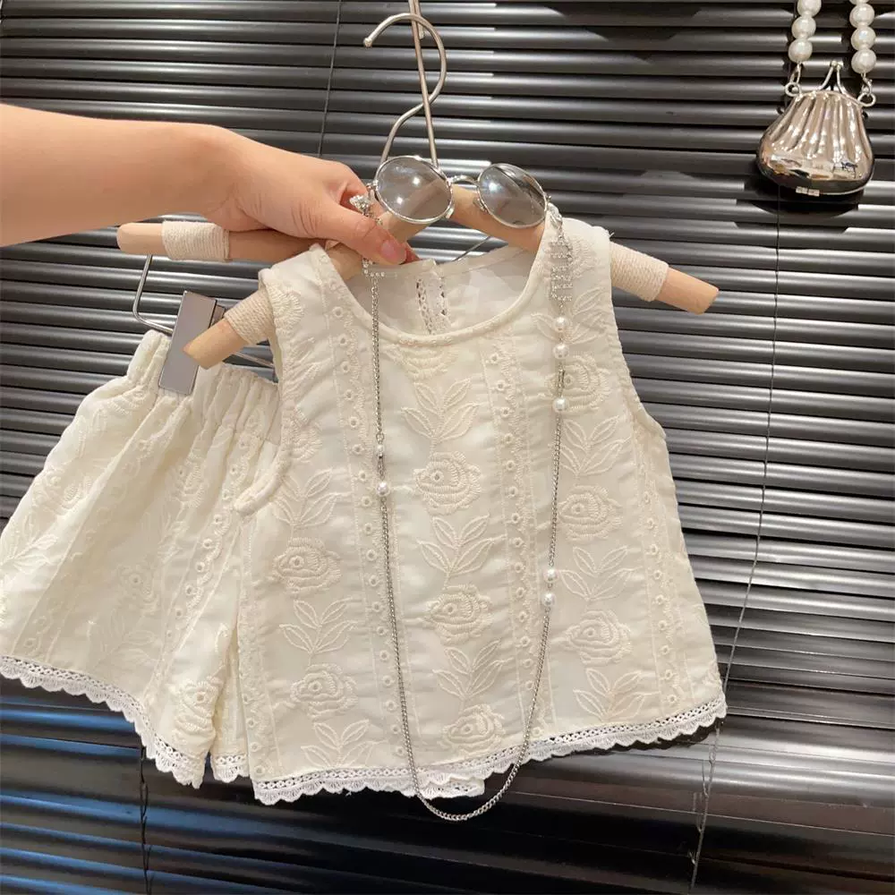 Комплект майка с кружевами и шортами, Floral embroidery, летний наряд для детей, размеры 90–140 см