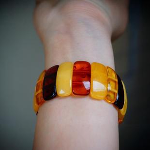 European beeswax blood peper hand card wearing beautiful size 26.6-5.5mm amber hand string multi-treasure hand row
