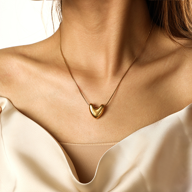 13g Weight 14K Gold Plated Plating Material 304 Stainless Steel Pendant Material Pendant Necklace Classification 304 Stainless Steel Chain Material 1 Piece Quantity Casual, Daily Occasion 304 Stainless Steel Material Heart Shape Pattern Women's Gender Simple Style Style Wholesale Jewelry Simple Style Heart Shape 304 Stainless Steel 14K Gold Plated Pendant Necklace 1
