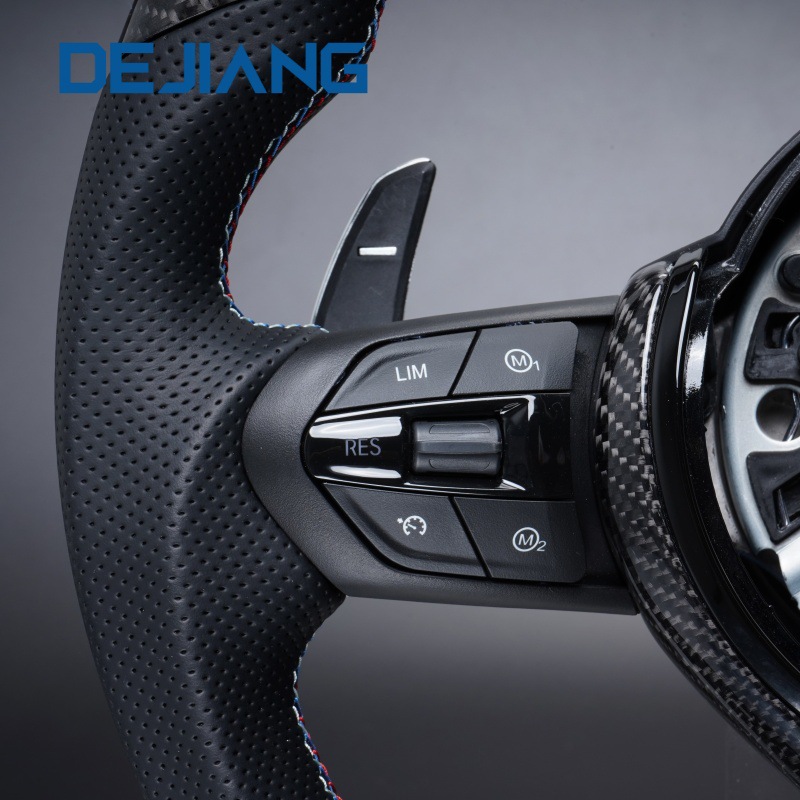Black carbon fiber M flat-bottom steering wheel compatible with BMW F30F10F11F15F16F20F25F18M3M5