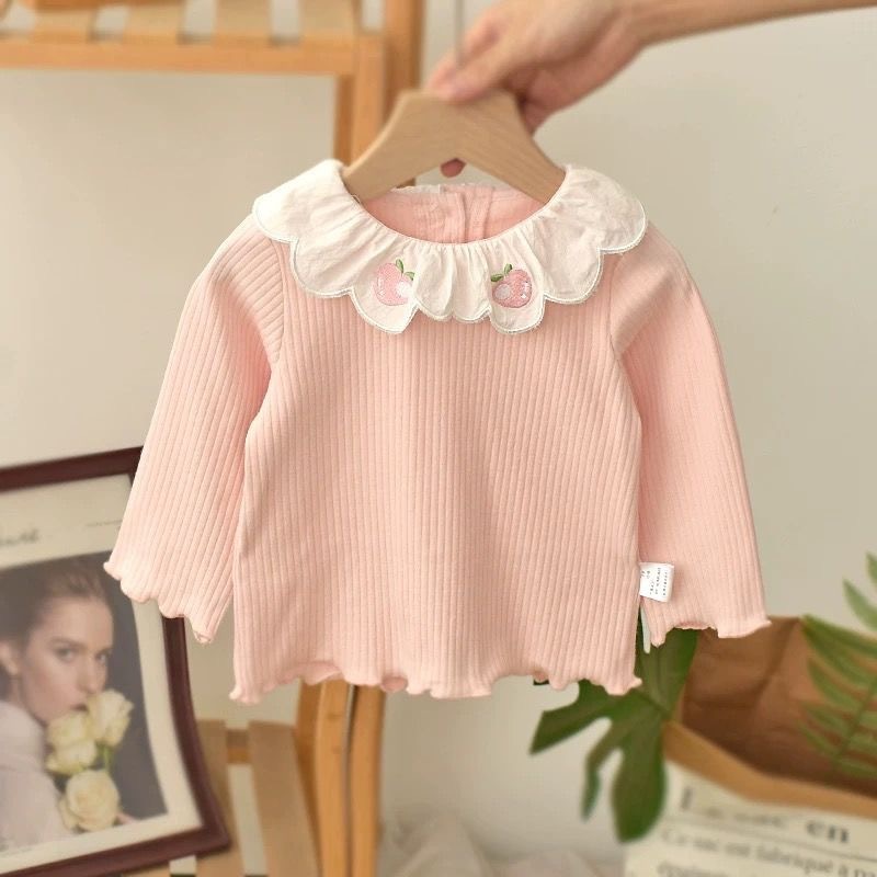 女の赤ちゃんの質感の細いピットストリップ Tシャツ女の赤ちゃん春の新しい女の子の刺繍愛の花びら襟ボトリングシャツ|undefined