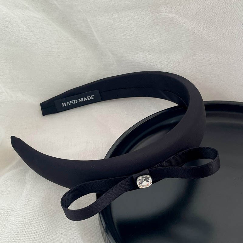 黑色蕾丝蝴蝶结