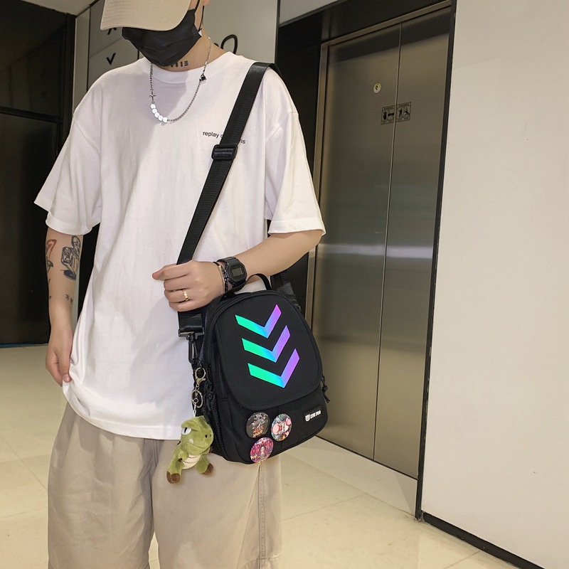 Wholesale Reflective Colorful Shoulder Messenger Bag Nihaojewelry display picture 5