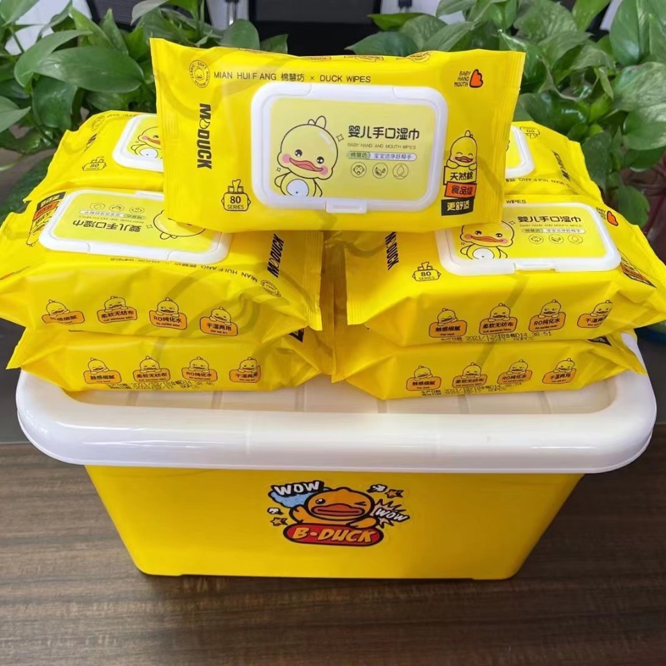Little Yellow Duck Baby Wipes Exported to Southeast Asia, Vietnam, and Thailand, Available in Stock, Dual-Use for Dry and Wet Applications, Skin-Friendly, Export Quality