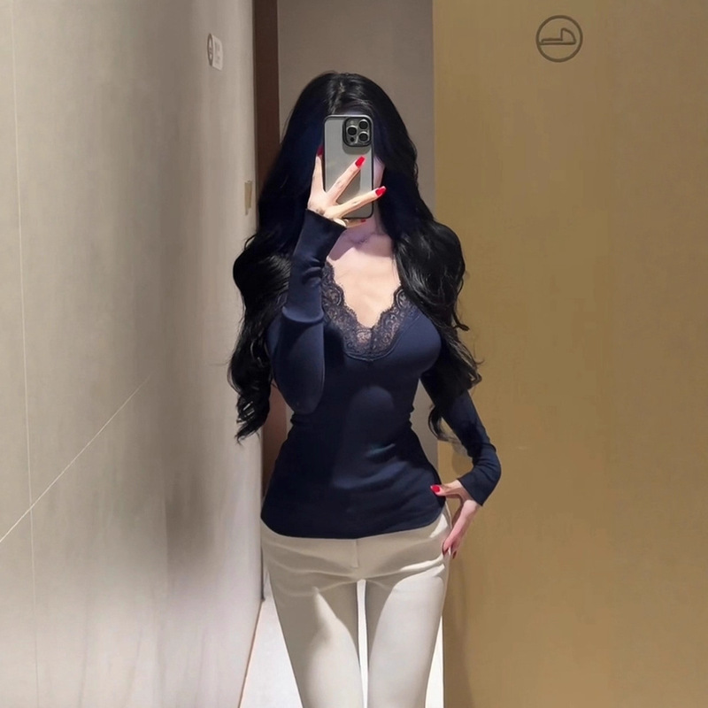 Pure Desire Hot Girl Lace V-Neck Bottoming Shirt Women's Autumn and Winter Slim Fit Unique and Chic Long-Sleeved Top