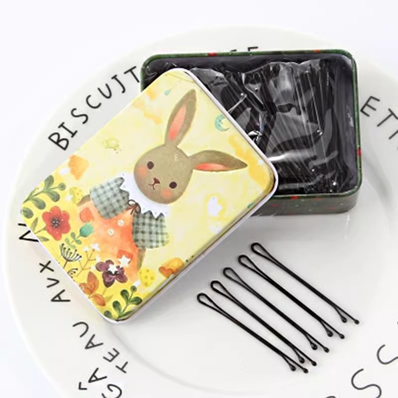 About 200 flower rabbit clips