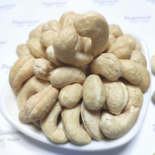 New Arrival Natural Unbleached Cashew Nuts 500g Vietnam Raw Cashew Nuts Pregnant Women Snack Bulk by Weight