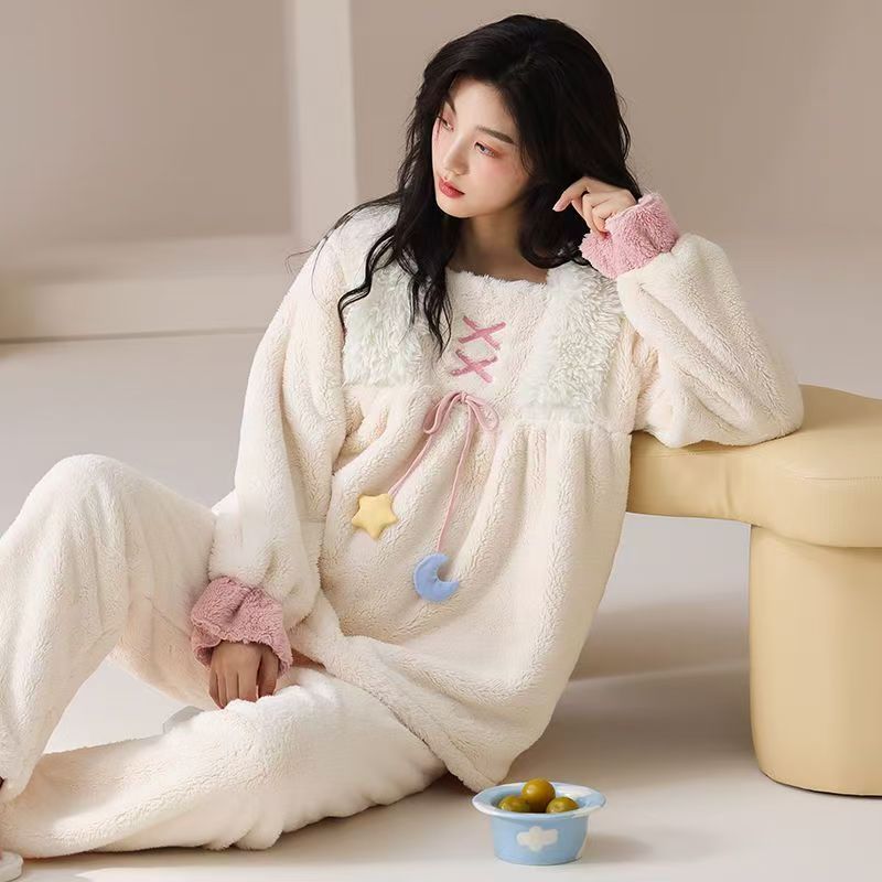 Al por mayor transfronterizo nuevo pijama de mujer de franela calentamiento de lana pantalones de manga larga princesa encantadora ropa para el hogar