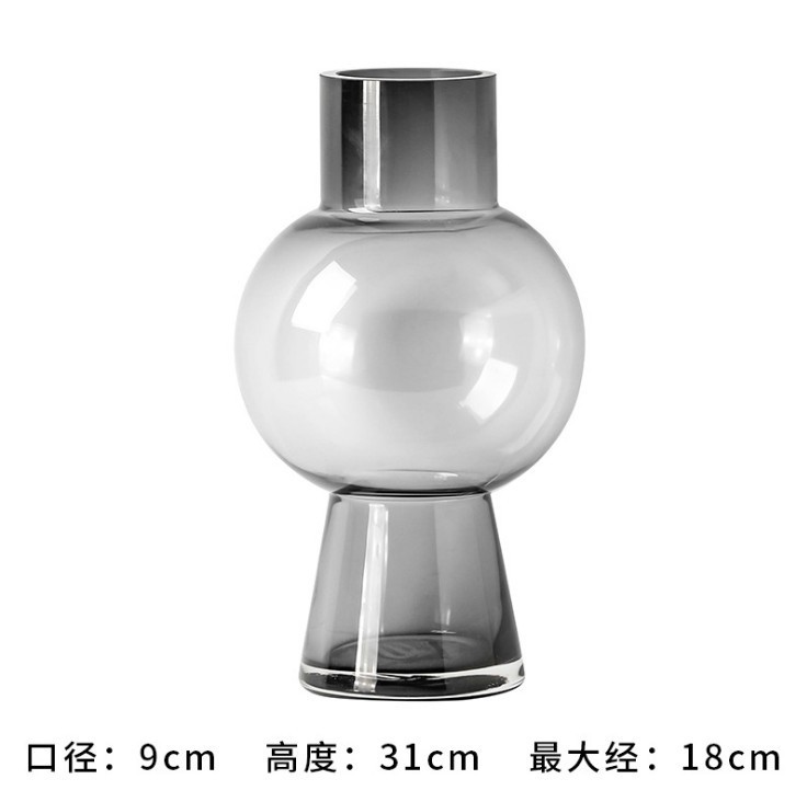 큰 회색