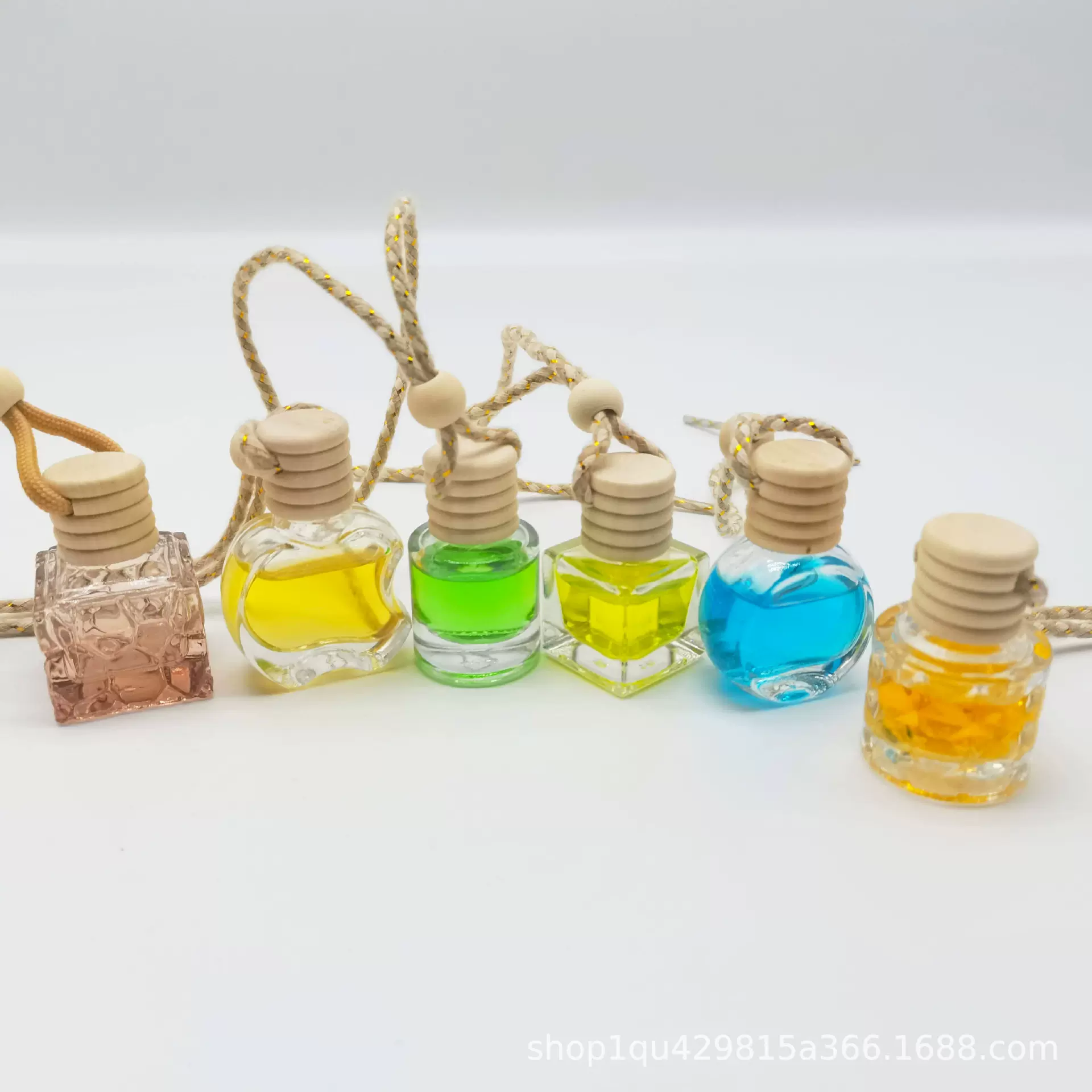 车载香薰瓶迷你车内香薰分装瓶挂件跨境外贸办公室客厅香薰瓶摆件