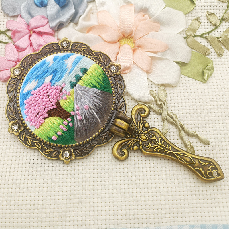 Bordado DIY hecho a mano espejo cosmético paquete material Suzhou bordado escuela regalo tela producción creativa mano laminado espejo