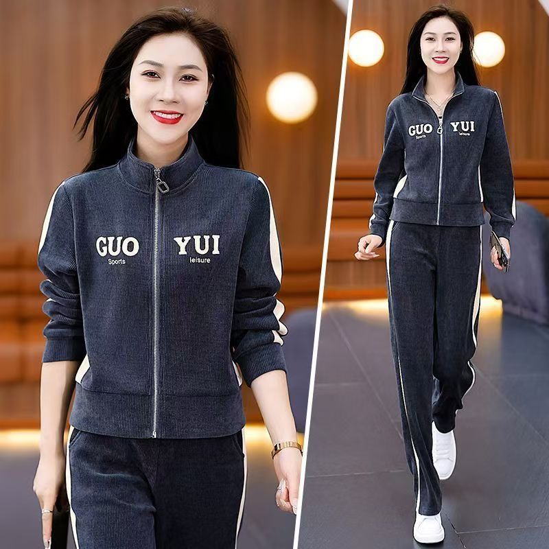 2025 Autumn/Winter Internet Celebrity Two-Piece Sports Set for Women, Fleece-Lined and Thickened, Petite Fashion Casual Sportswear Fleece Sweater Set 2025 Autumn/Winter Internet Celebrity Two-Piece Sports Set for Women, Fleece-Lined and Thickened, Petite Fashion Casual Sportswear Fleece Sweater Set