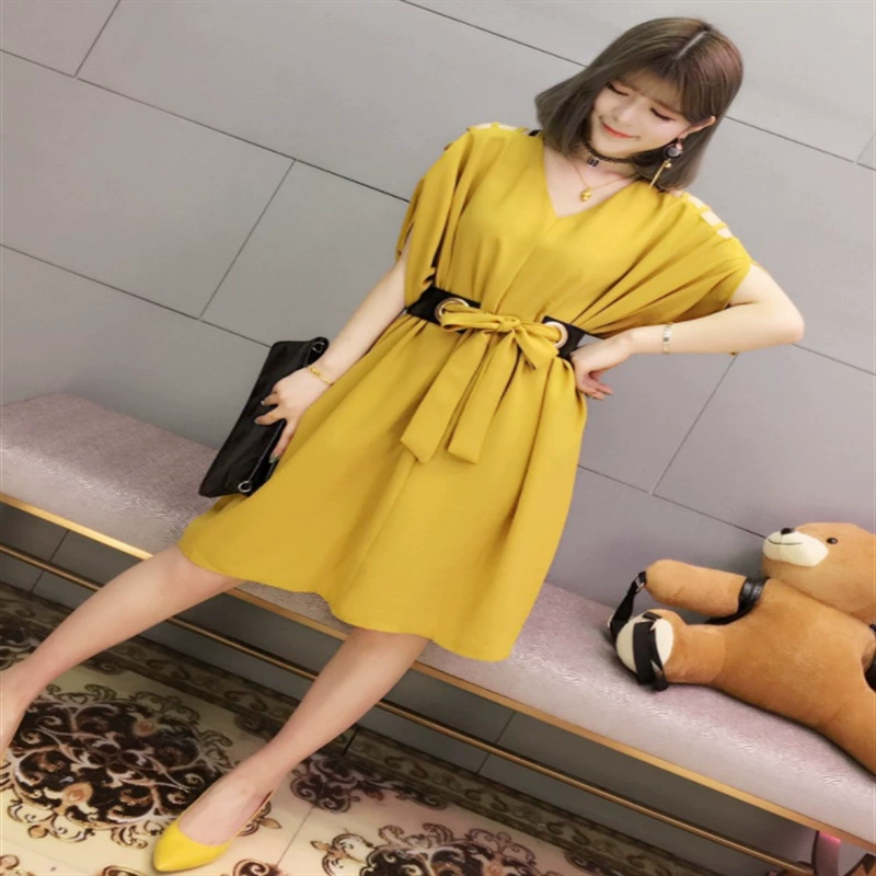 Женское корейское платье с открытыми плечами, лето 2025, новый стиль для девочек больших размеров, с рукавами «летучая мышь» и свободным кроем 100kg