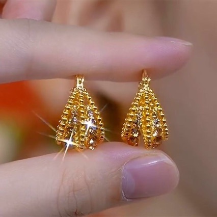 Korean-Style Maillard Coffee-Colored Rhinestone-Encrusted Earrings with a Niche Design, Vintage and Elegant Earrings with a High-End Feel