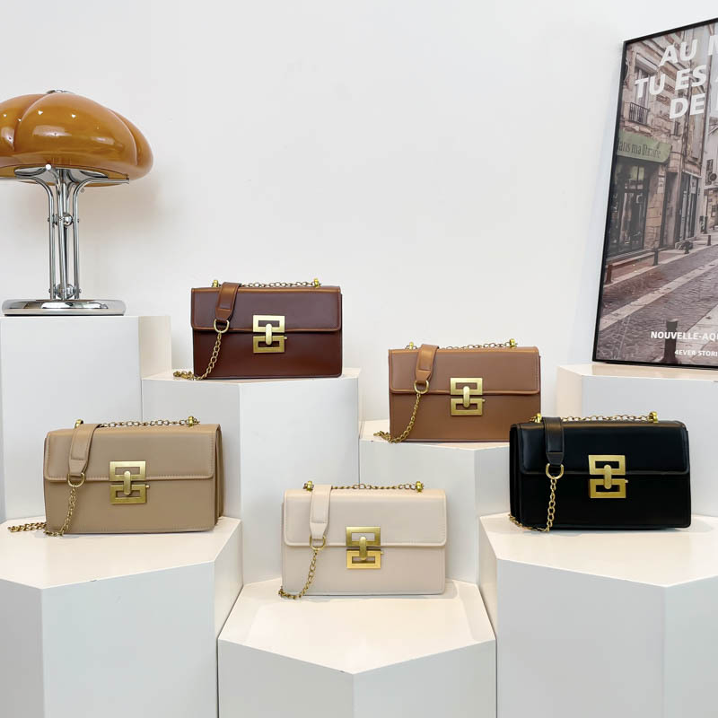 2025 nuevo bolso de hombro de tendencia bolso de mujer retro europeo y americano cadena de moda bolso cuadrado pequeño bolso de mensajero con cerradura creativa