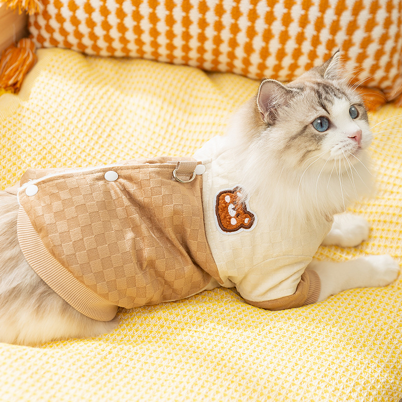 Tablero de ajedrez marrón pegado tela osos tracción empalme camisa de algodón gato otoño invierno engrosado mascota ropa de gato al por mayor