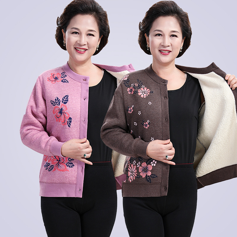 Middle-aged and elderly mothers thermal underwear top fleece-lined thick cardigan for the elderly winter cardigan winter cold-proof can be worn outside