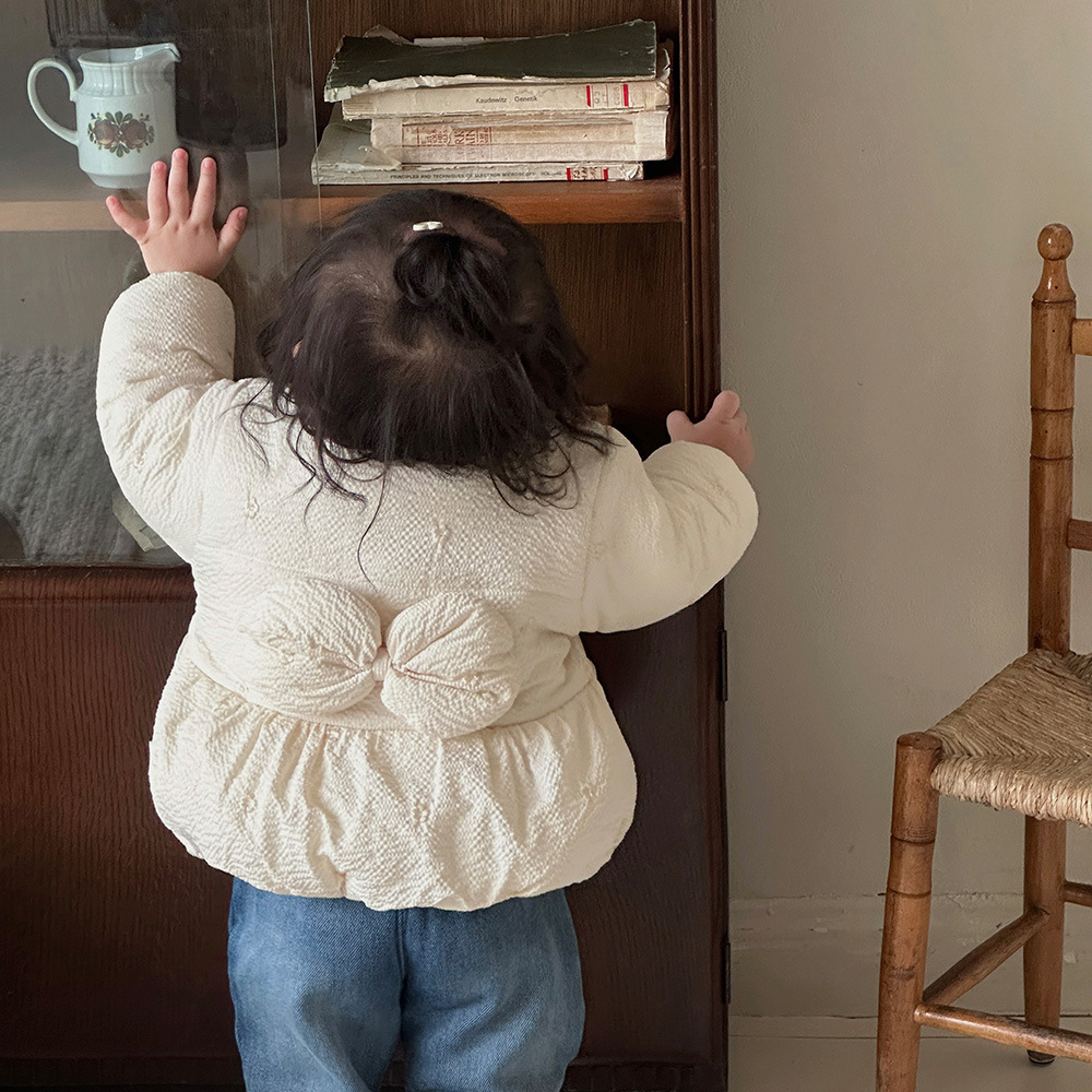 Chaqueta de algodón cálida gruesa de invierno para niñas, chaqueta de estilo occidental para bebés lindos y súper lindos, chaqueta de algodón de invierno cálida para bebés y niños pequeños