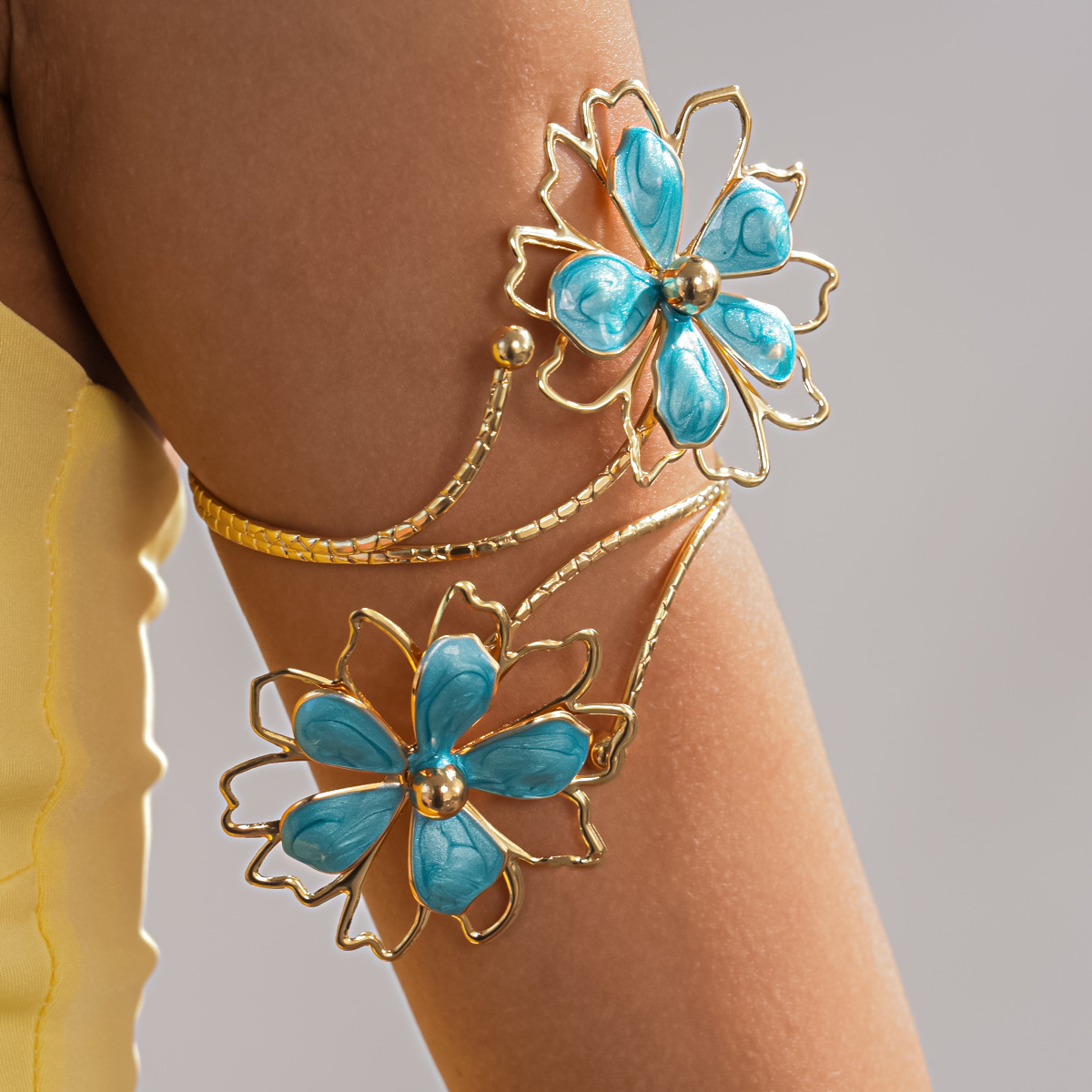 Europa y los Estados Unidos metal goteo flor doble brazalete personalidad pulsera exagerada moda simple joyas de alta calidad mujeres