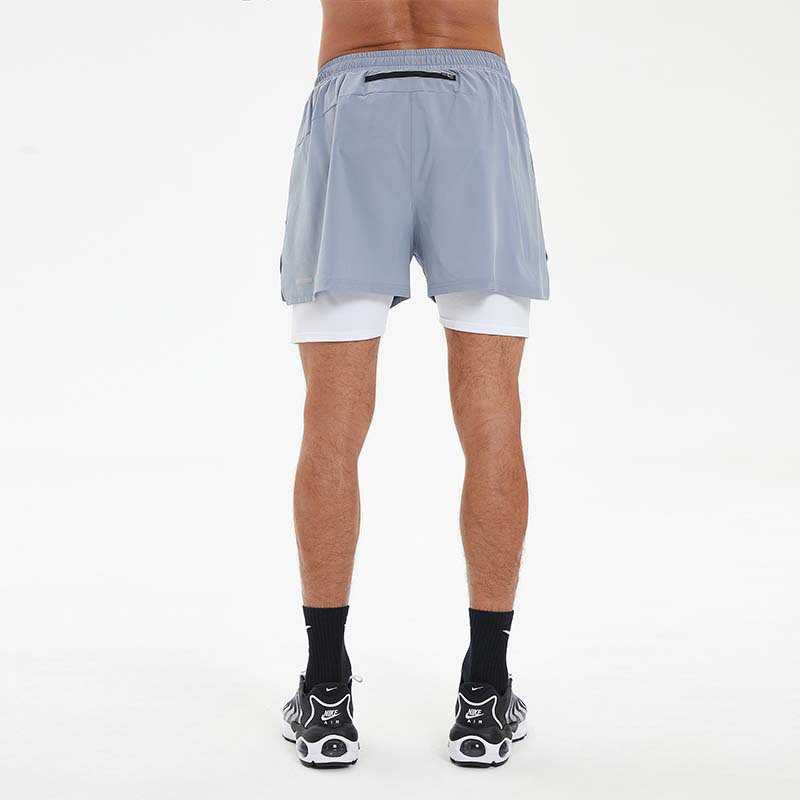 Verano de los hombres de secado rápido corriendo pantalones cortos de doble capa casual deportes fitness pantalones de tres puntos transfronterizos en el logotipo de la etiqueta de cambio de stock