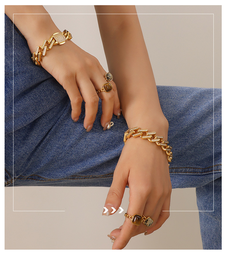 Fashion Inlaid Zircon Titanium Steel Bracelet Necklace Ornament Set