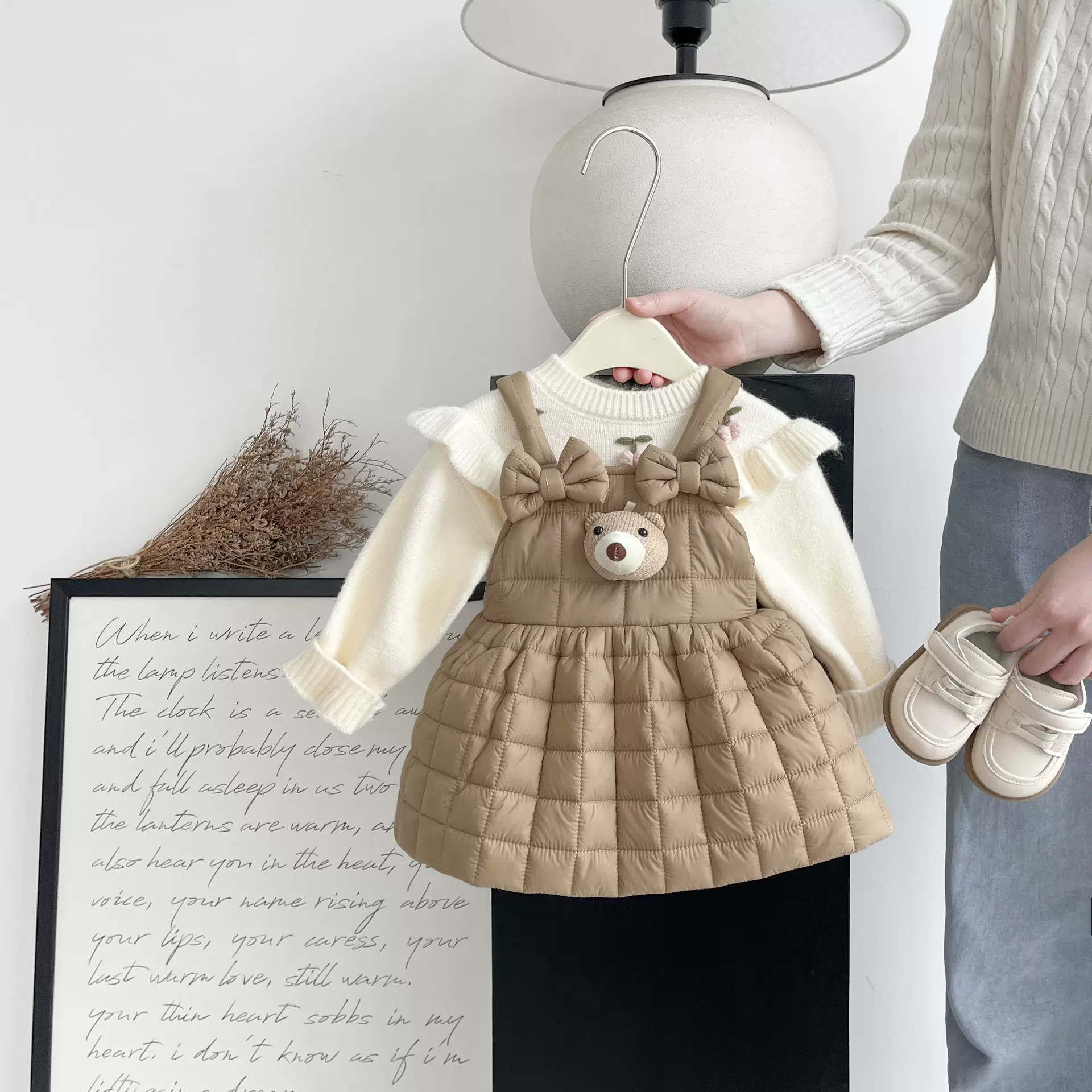 女童裙子儿童夹棉冬季宝宝连衣裙洋气小女孩百搭冬装加绒吊带裙潮