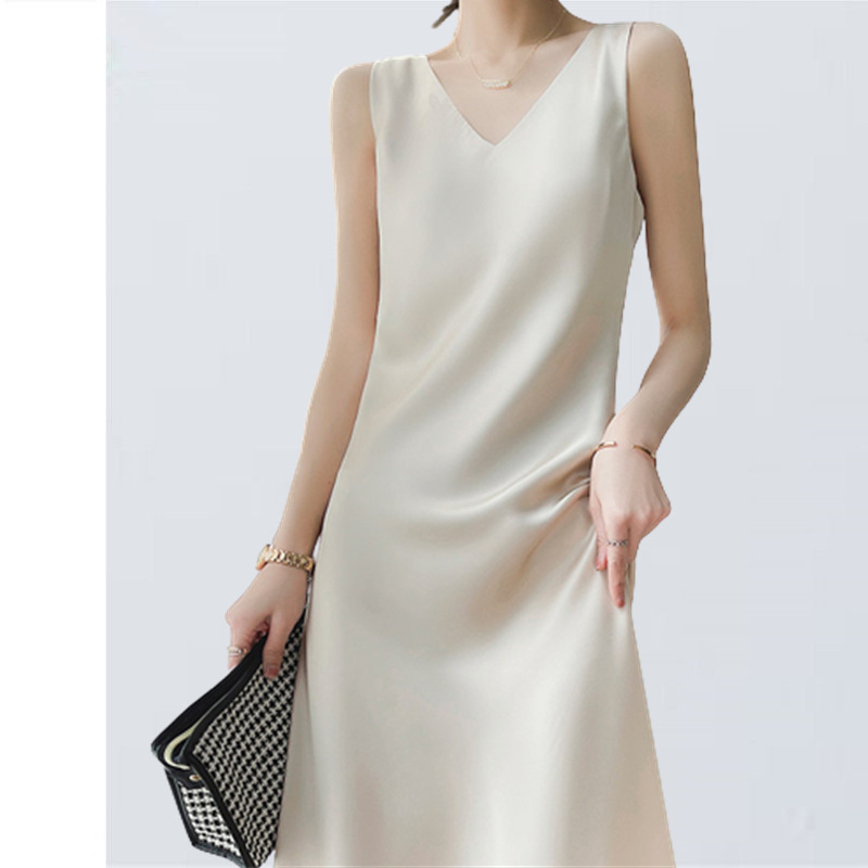 Big Sale Processing New Pure Color V Neck Heavy Silk Mid-Length Suspender Dress Women's A-Line Skirt Big Sale Processing New Pure Color V Neck Heavy Silk Mid-Length Suspender Dress Women's A-Line Skirt