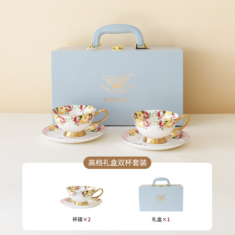 Taza de café de porcelana dorada de estilo de lujo ligero Taza de té de la tarde francesa Taza de té de alto valor Taza de desayuno de alta calidad para niñas