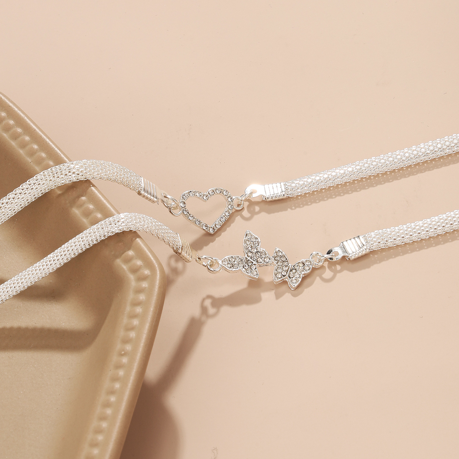 Cross-border best-selling simple and elegant sense of fine diamond hollow heart ankle chain personalized trendy versatile summer ankle chain wholesale for women