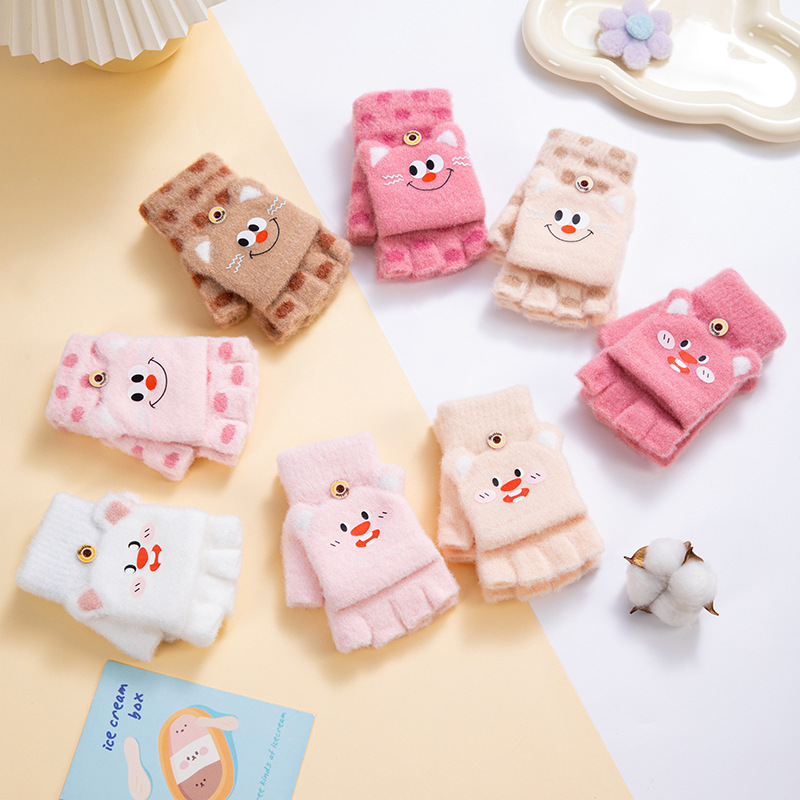 子供の秋冬のかわいいアニメの保温の指の手袋の学生は字のミンクの毛の指を書いて手袋を覆います。|undefined