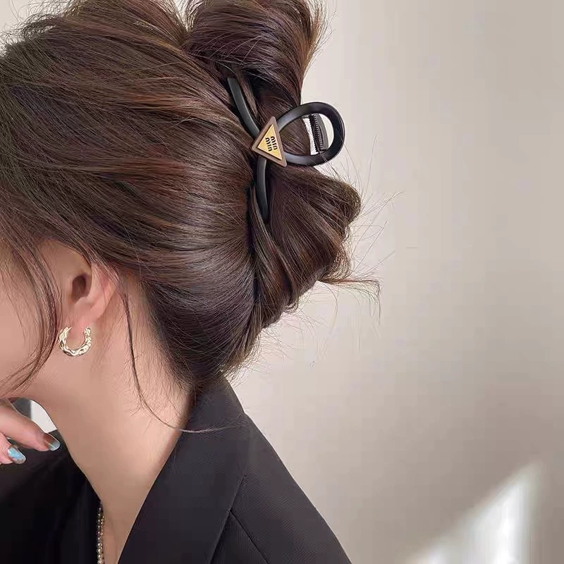 Miumiu, большая акула, ретро-заколка для волос, заколка-краб, высококачественный стиль, стиль Chanel, оптовая продажа