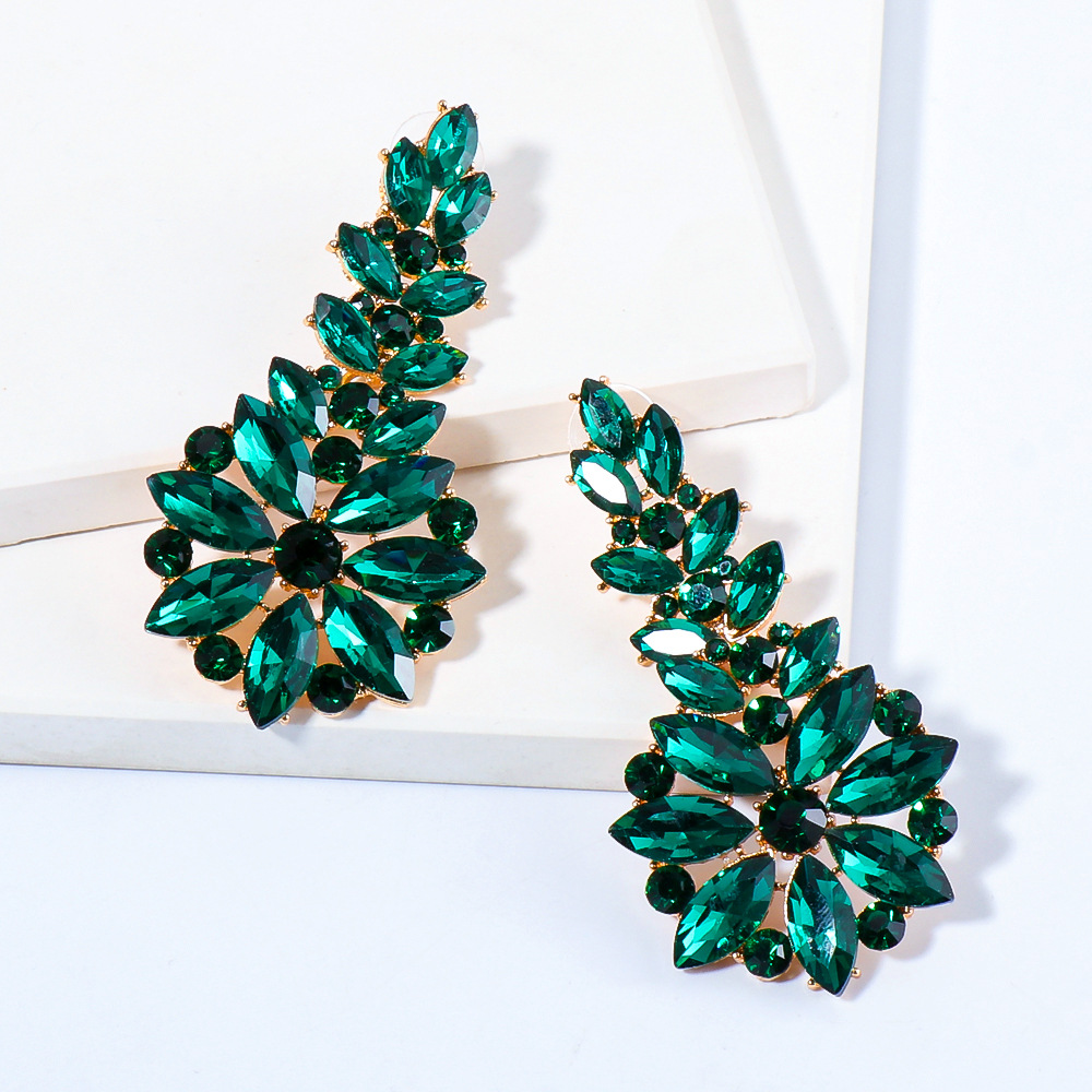 Nihaojewelry Jewelry Wholesale Fashion Geometric Inlaid Colorful Diamond Earrings display picture 8