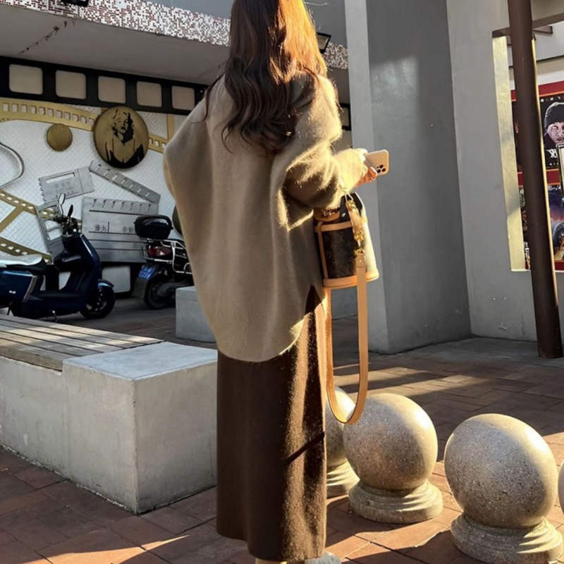 茶系穿搭一整套2023盐系学院风时尚减龄毛衣针织半身裙两件套装女|undefined