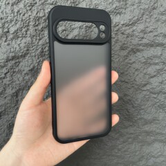 Google pixel 10のシンプルな保護カバーを適用します。
