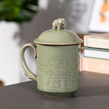 越窑青瓷中式蜜色釉吉象将军杯办公室带盖复古陶瓷会议杯创意礼品