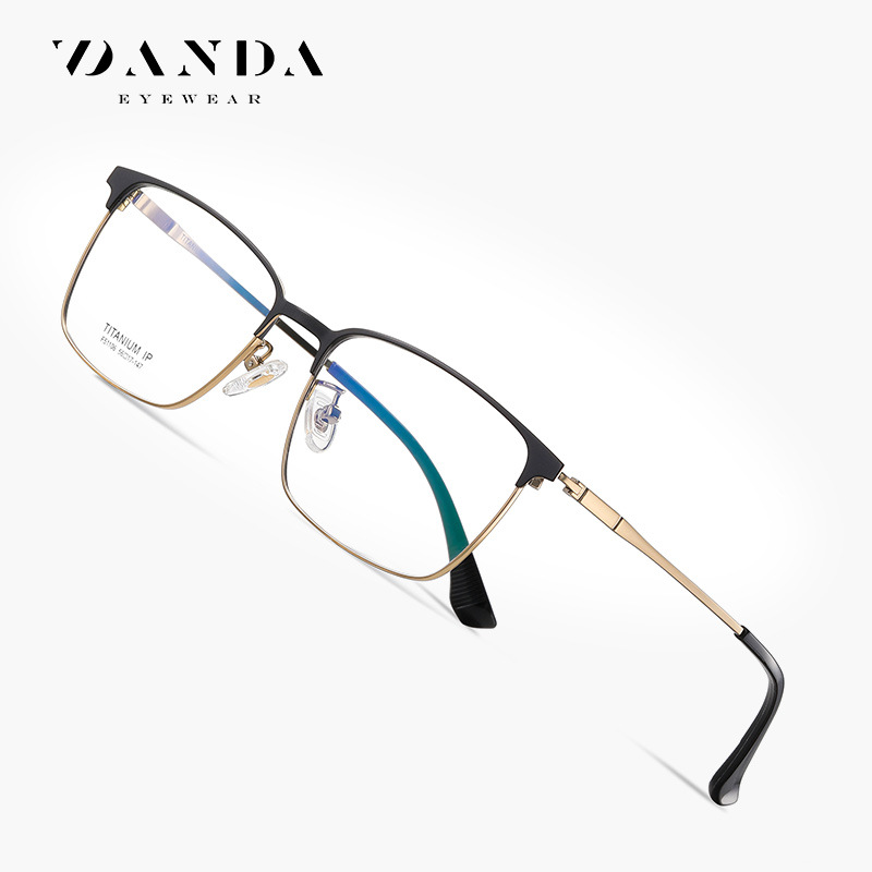 El nuevo espejo plano de titanio puro F51106 para hombres se puede equipar con gafas de miopía, galvanoplastia IP, marco óptico de moda con marco cuadrado