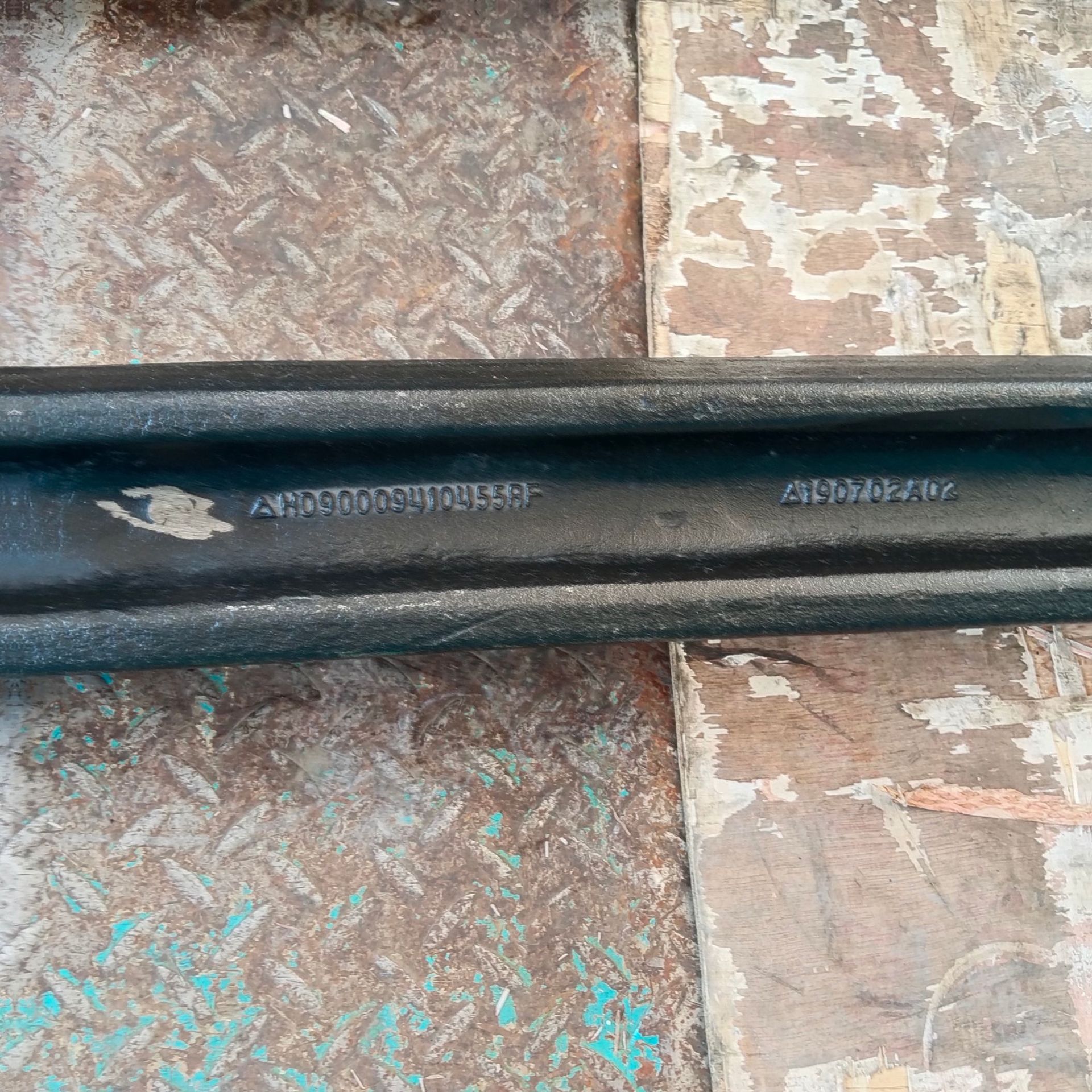 Host supporting HD7.3T front axle HD90009410455