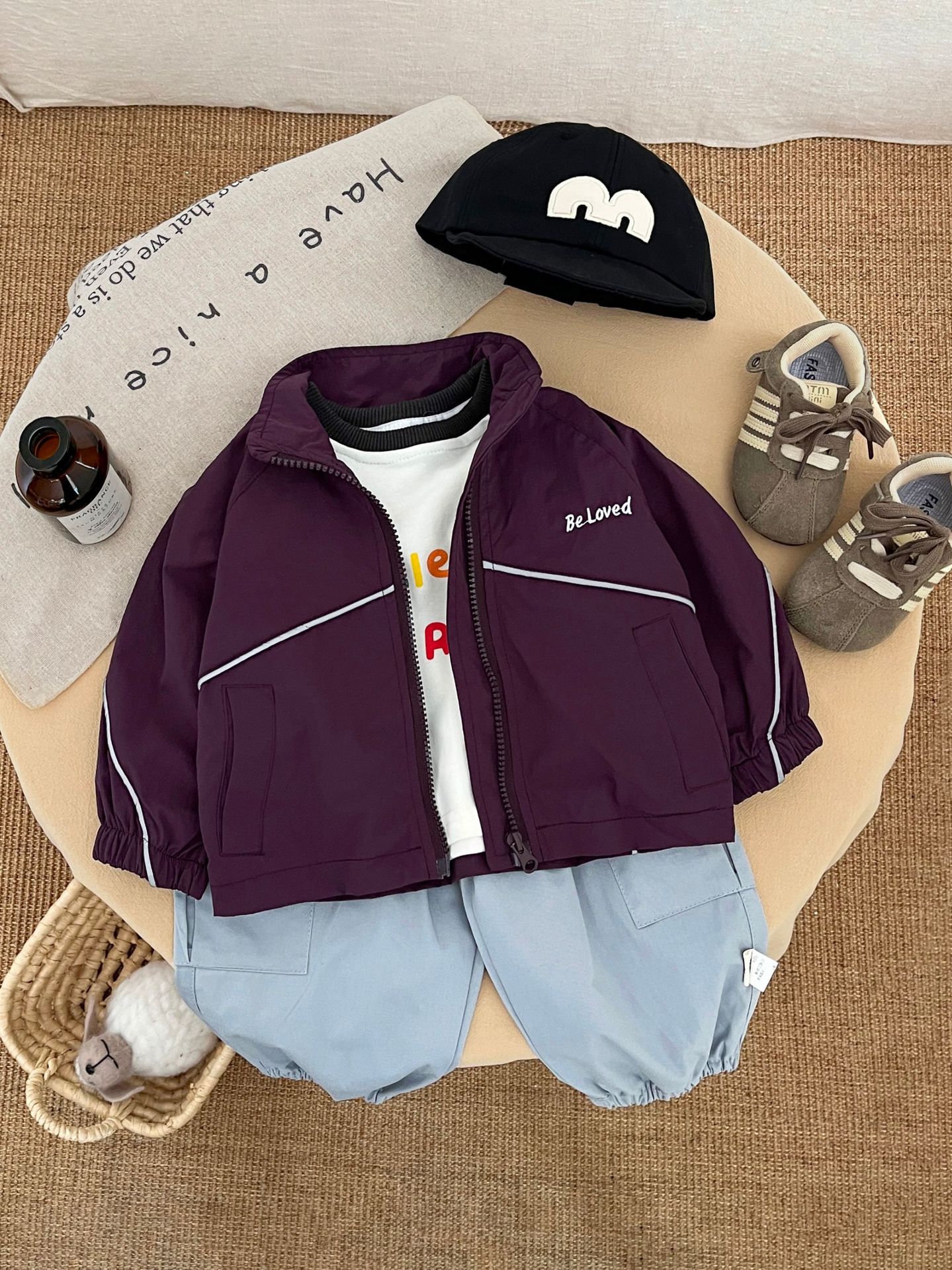 Chaqueta con capucha para niños Chaqueta para niños de primavera y otoño 2025 nueva chaqueta casual fresca y atractiva ropa de protección solar top de moda image 4