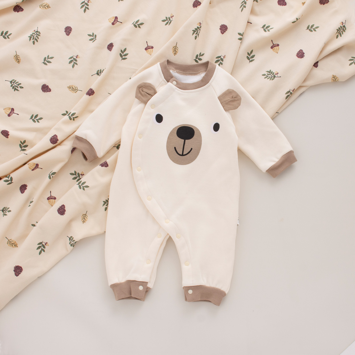 1 mono de oso más terciopelo (1 talla pequeña)