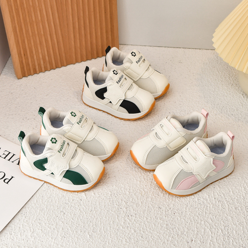 Zapatos infantiles coreanos de malla transpirables zapatos deportivos infantiles primavera y otoño zapatos de carreras antideslizantes para niños y niñas zapatos casuales para bebés