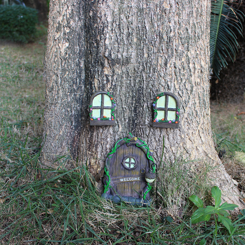 Amazon Stable Supply Luminous Door and Window Resin Crafts Courtyard Decoration Pendant Manufacturer  