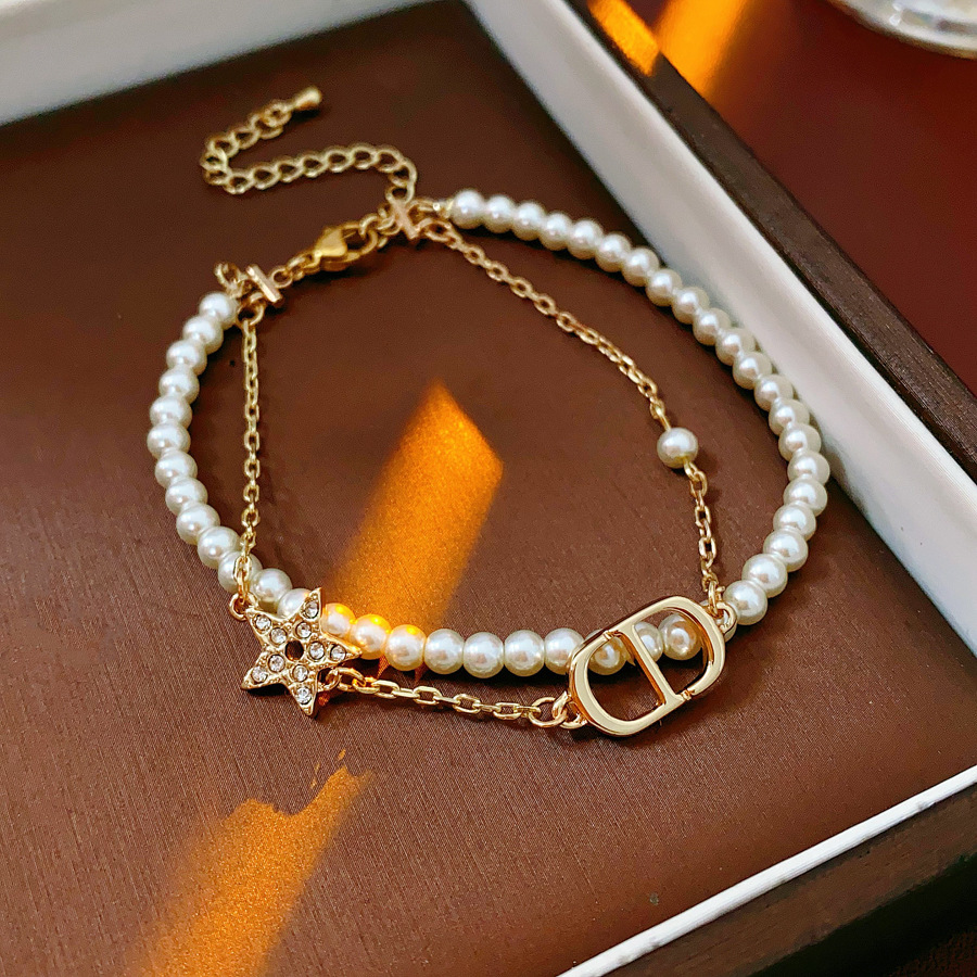Medieval vintage zircon pulsera pendientes collar lujo ligero nicho conjunto de alta sensación de estilo retrógrado joyas de corte