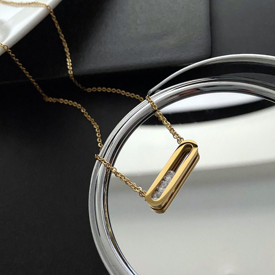 Yuxi titanium steel non-fading necklace women's rectangular pendant flow zircon clavicle chain plated 18K gold simple jewelry