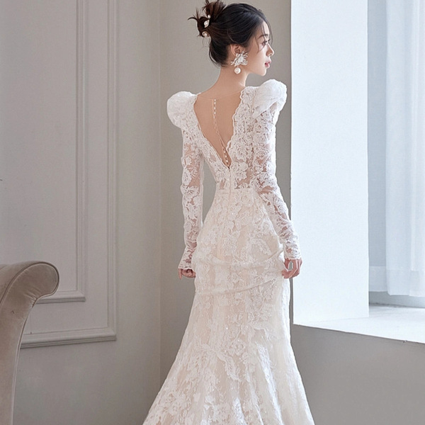 Lace elegant small white wedding dress for bride
